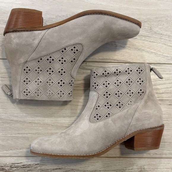 Cole Haan Jayne Suede Ankle Boots NEW - Picture 5 of 5